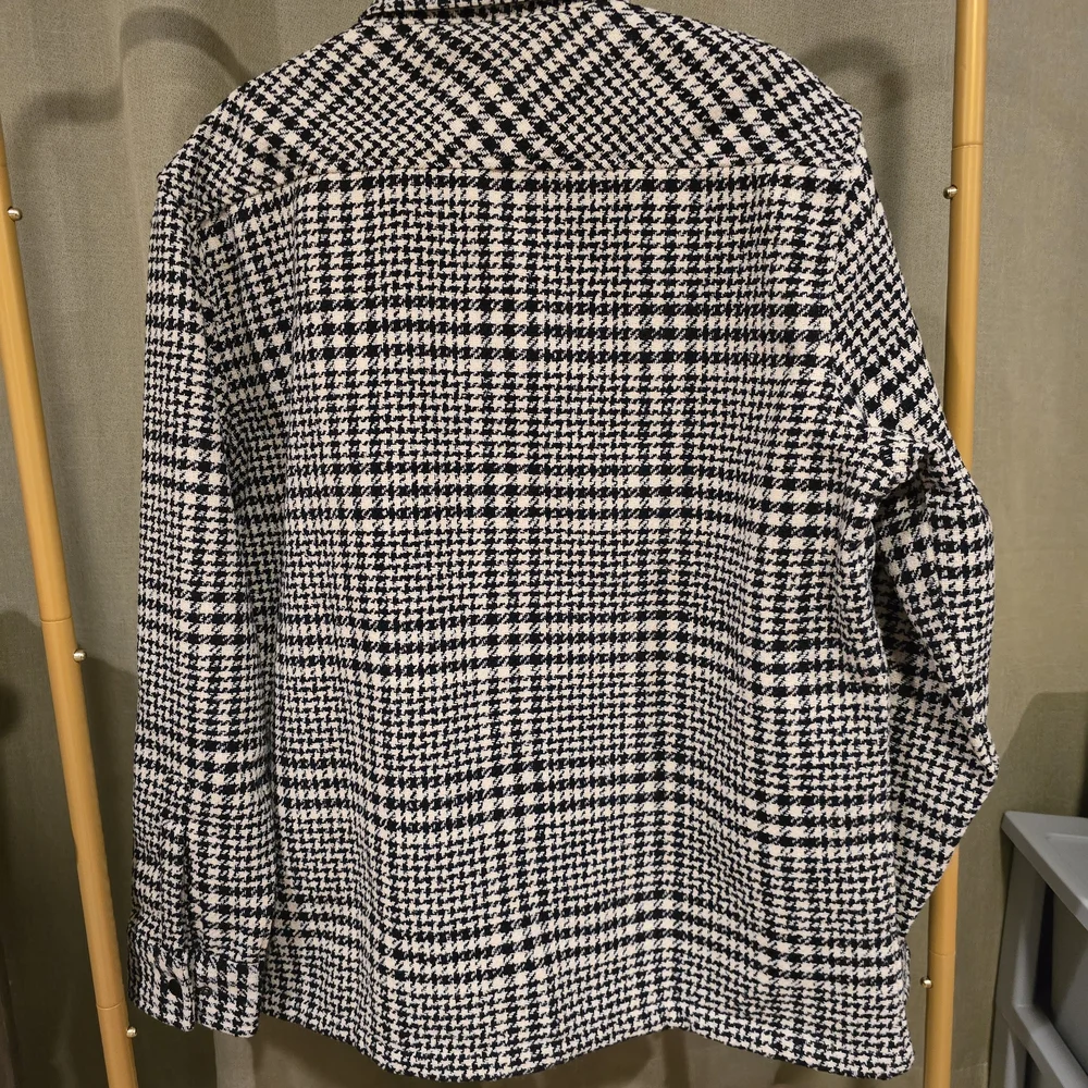 Common People Houndstooth Shirt - Picture 2 of 3